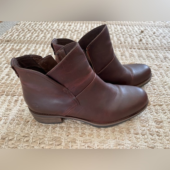 Timberland Dark Brown Leather Booties - Picture 1 of 6